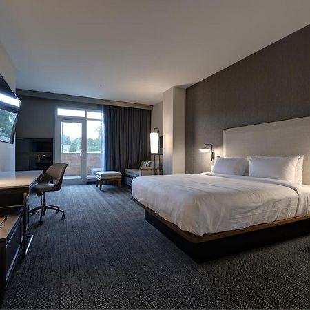 Courtyard By Marriott Iowa City University Heights Extérieur photo