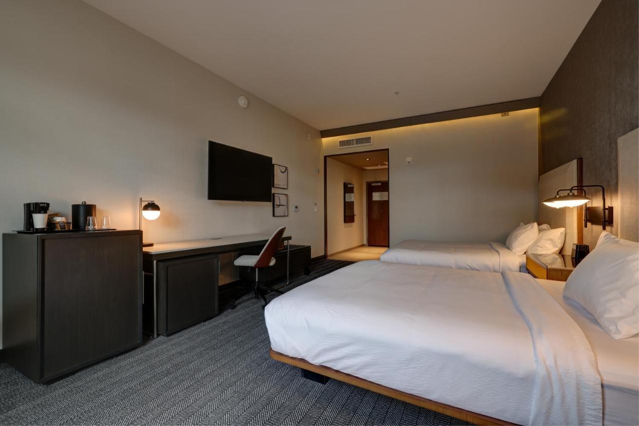 Courtyard By Marriott Iowa City University Heights Extérieur photo