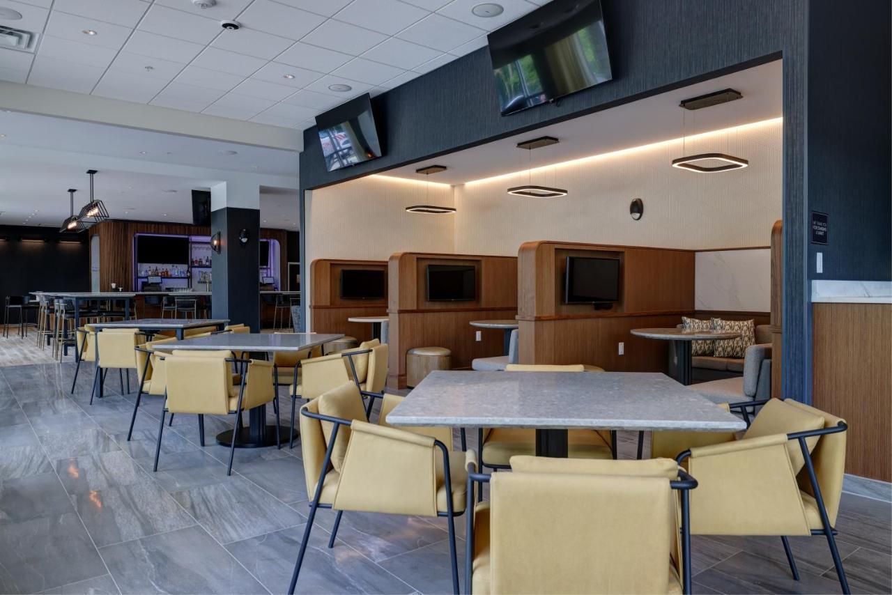 Courtyard By Marriott Iowa City University Heights Extérieur photo