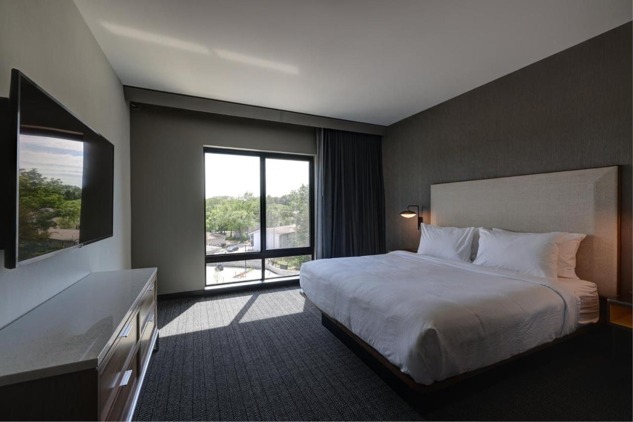 Courtyard By Marriott Iowa City University Heights Extérieur photo