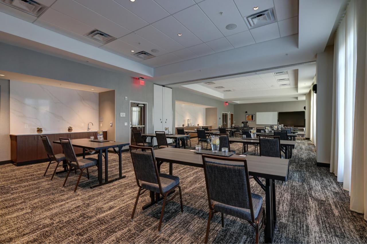 Courtyard By Marriott Iowa City University Heights Extérieur photo
