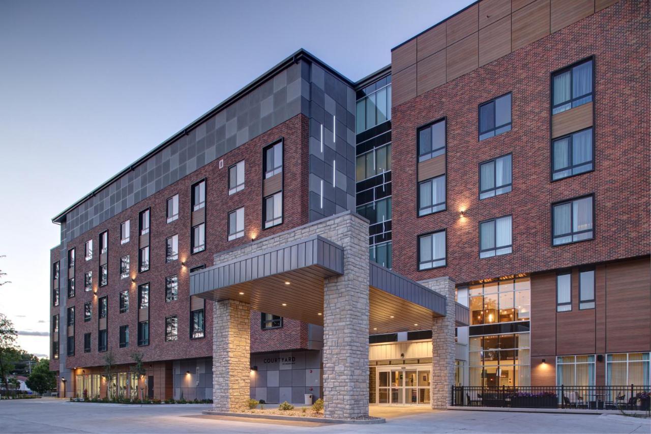 Courtyard By Marriott Iowa City University Heights Extérieur photo