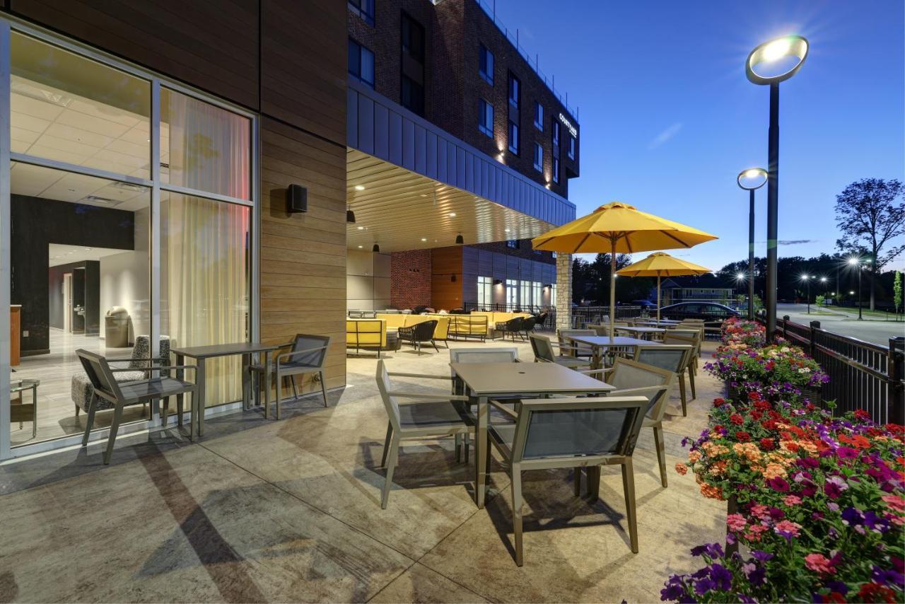 Courtyard By Marriott Iowa City University Heights Extérieur photo