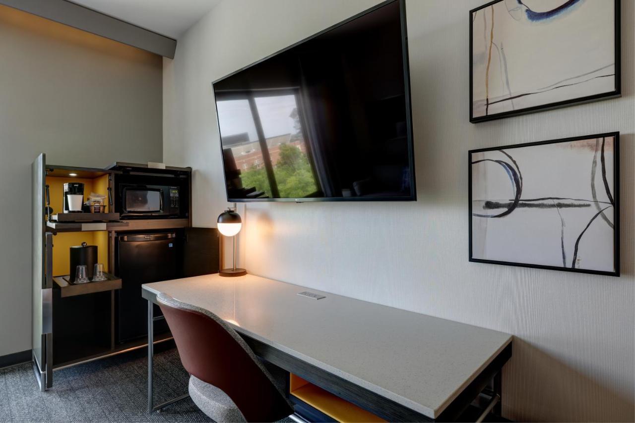 Courtyard By Marriott Iowa City University Heights Extérieur photo