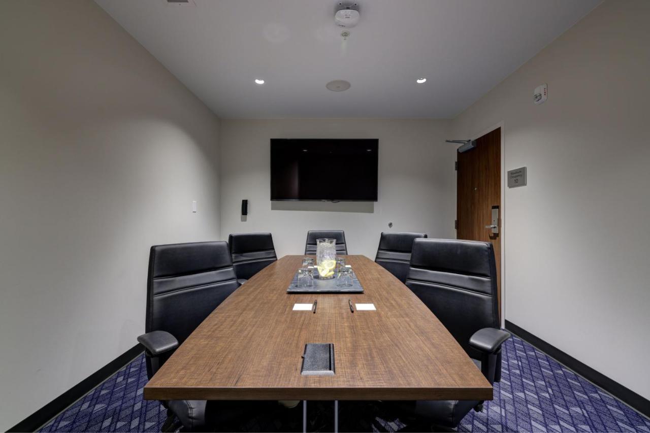 Courtyard By Marriott Iowa City University Heights Extérieur photo