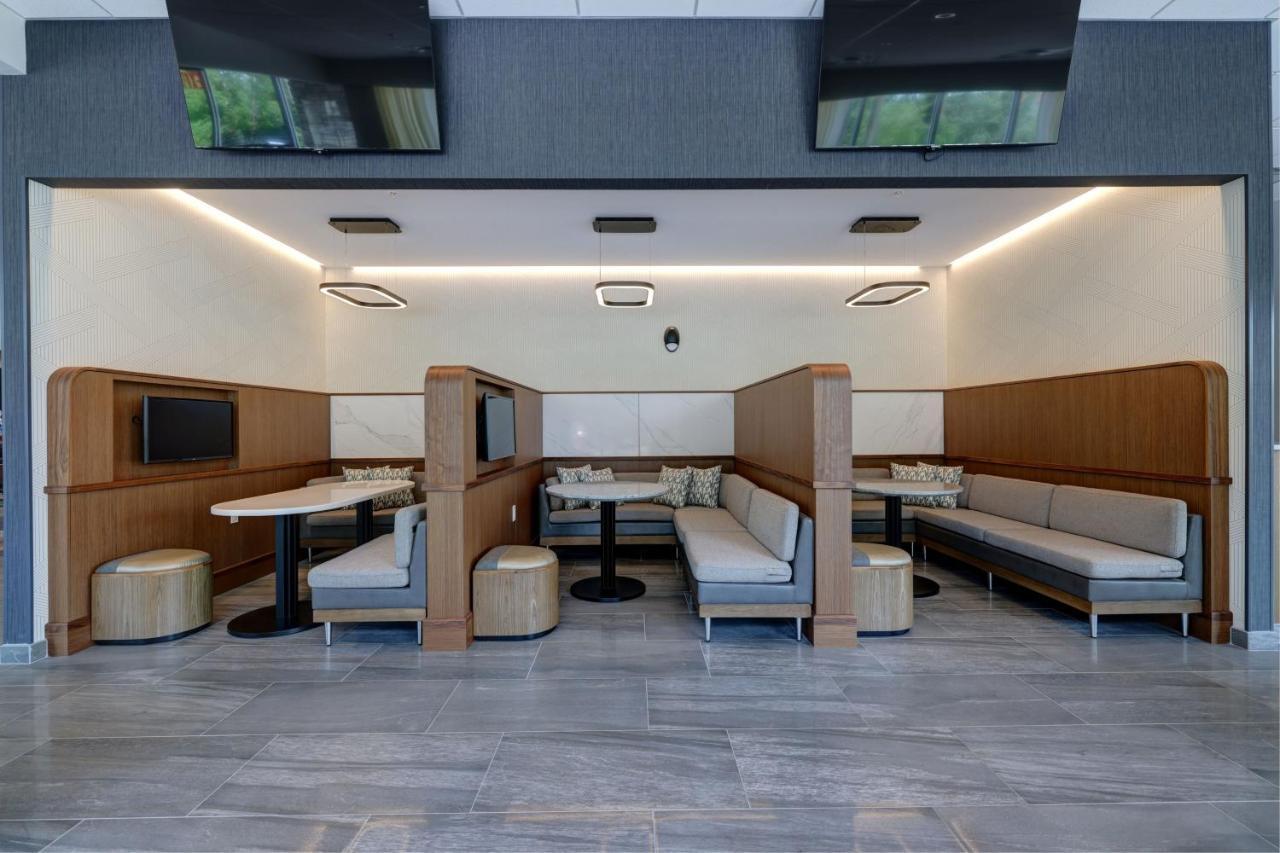 Courtyard By Marriott Iowa City University Heights Extérieur photo