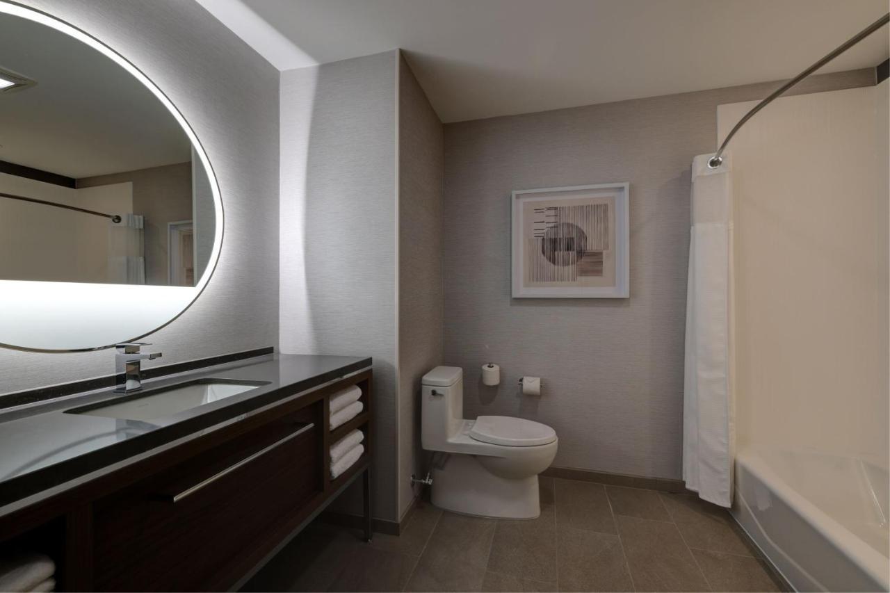 Courtyard By Marriott Iowa City University Heights Extérieur photo