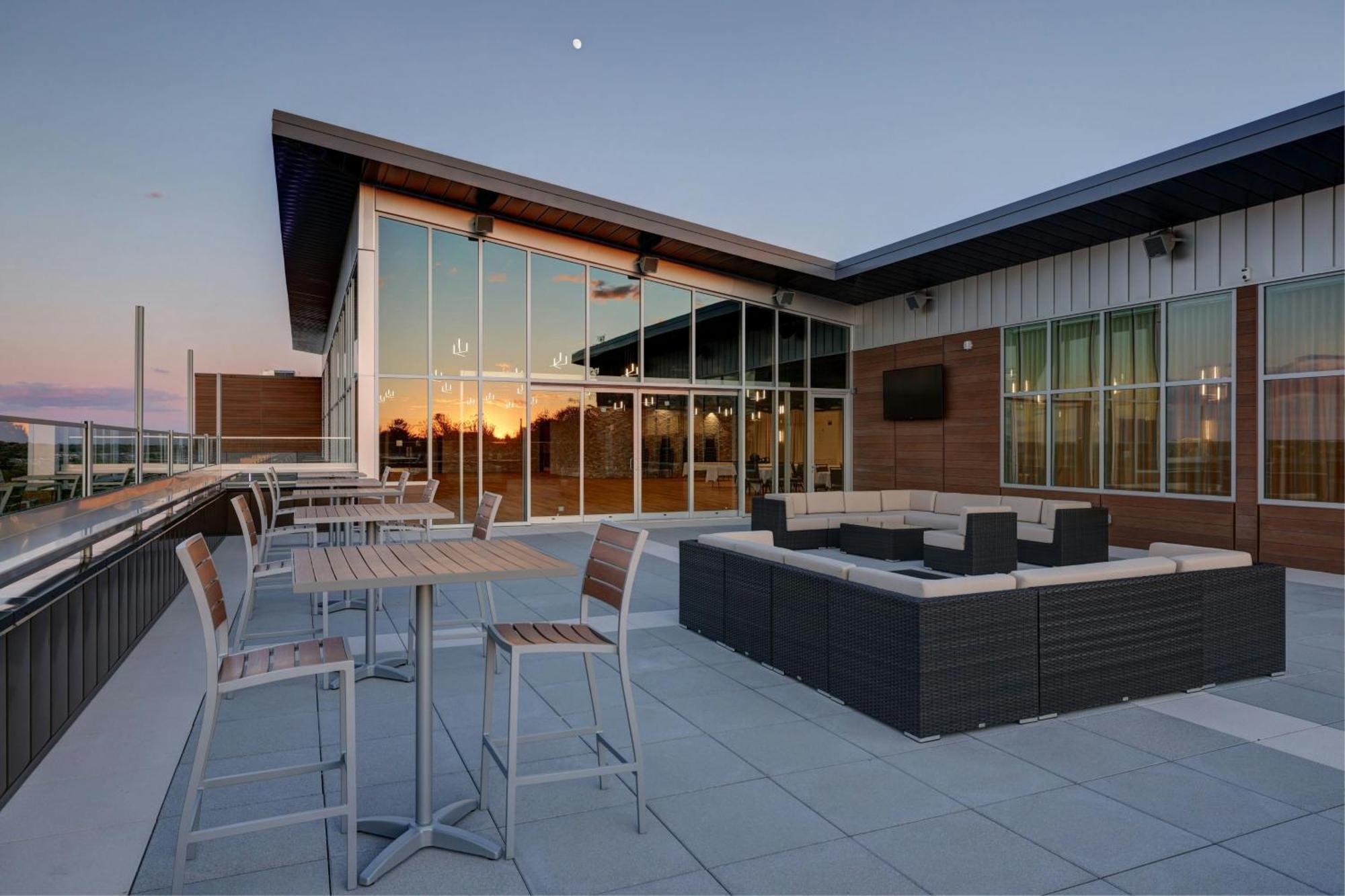 Courtyard By Marriott Iowa City University Heights Extérieur photo